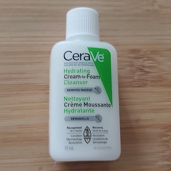 CeraVe Bundle- 29ml+ 14ml Moisturizing Cream + Cream to Foam Cleanser - NWOT - Picture 4 of 5